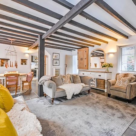 A Superb Bijou Retreat With Jacuzzi Near An Excellent Village Pub Yelverton Exterior photo